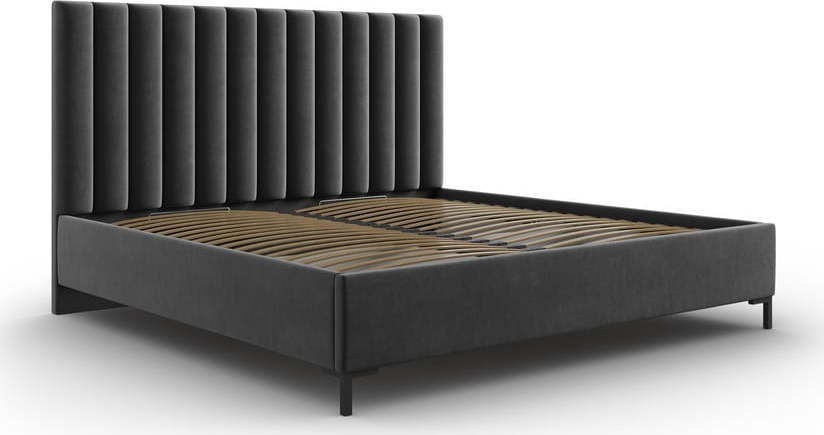 Tmavě šedá čalouněná dvoulůžková postel s úložným prostorem s roštem 180x200 cm Casey – Mazzini Beds Mazzini Beds